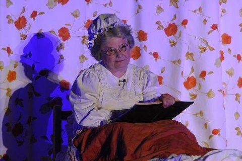 bunica de-as fi scufita